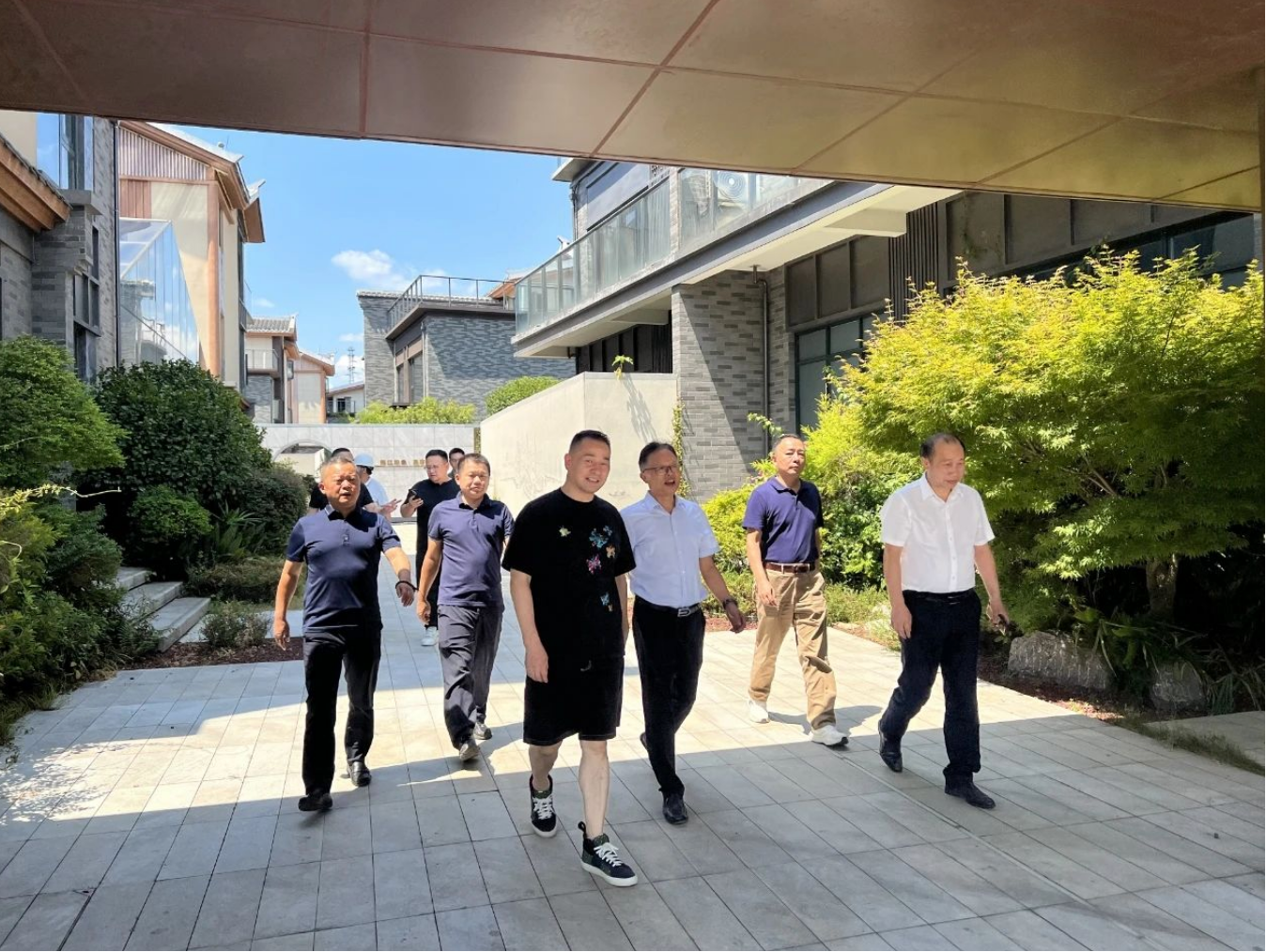叶仕良调研十八总湘江图文旅商业街项目